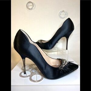 NWOB ABS Allen Schwartz Heels